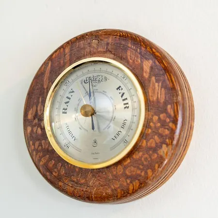 Newly Renovated 2 Bed - Pass The Keys